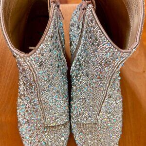 Betsey Johnson Glass & Rhinestone Ankle Bootie Size 7.5 EUC Silver Boot Glitter